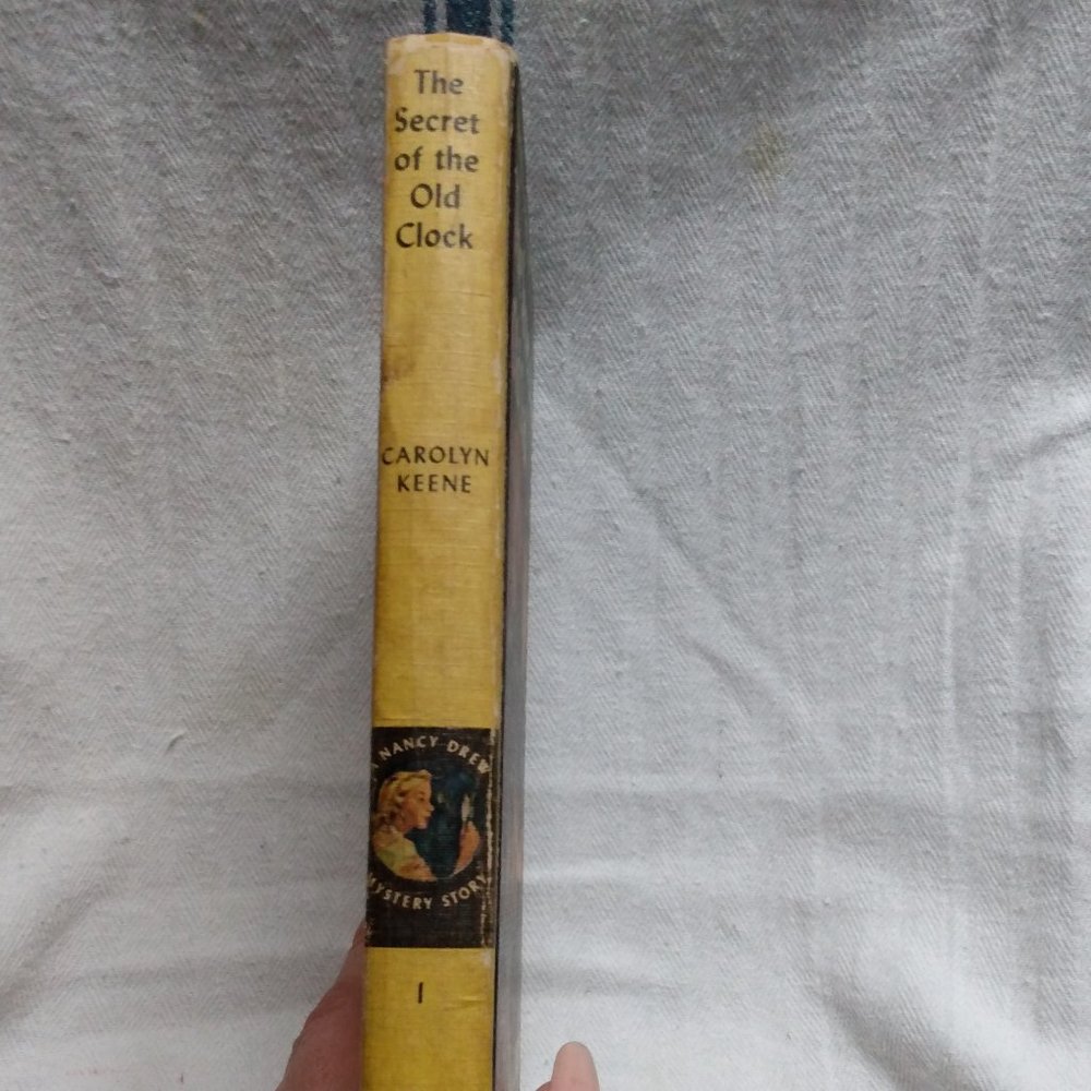 📚 #1 The Secret of the Old Clock - Picture 2 of 16
